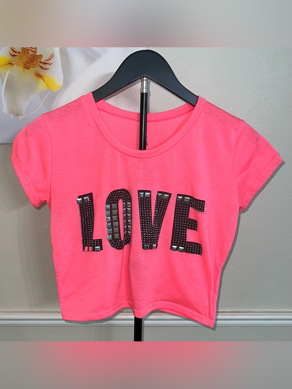 Women’s Pink Crop Top with ‘LOVE’ in Rhinestones! Size XL.